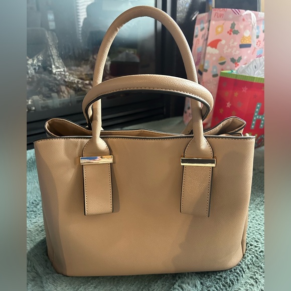 NWOT Tan Charming Charlie Handbag - Picture 3 of 9